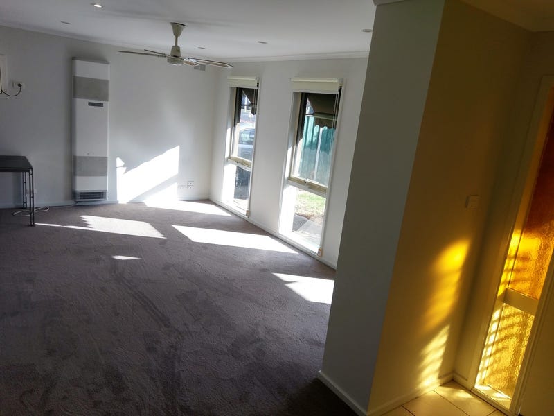 HOUSE ON 567 m2 OPPOSITE 5
