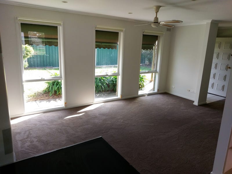 HOUSE ON 567 m2 OPPOSITE 6