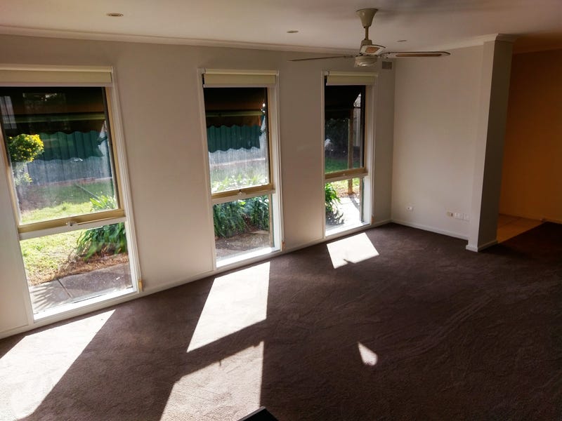 HOUSE ON 567 m2 OPPOSITE 27
