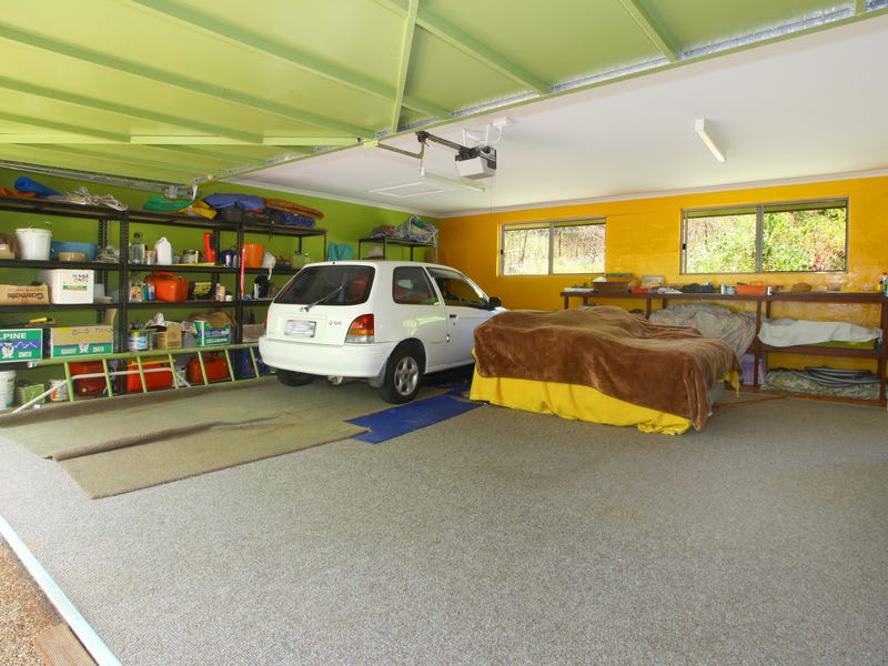 Large modern Gold Coast hinterland 6