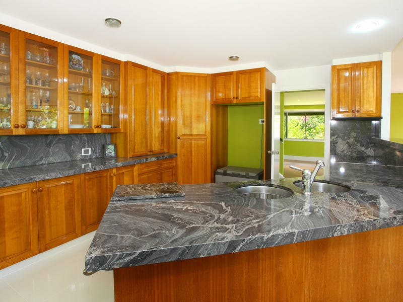 Large modern Gold Coast hinterland 20