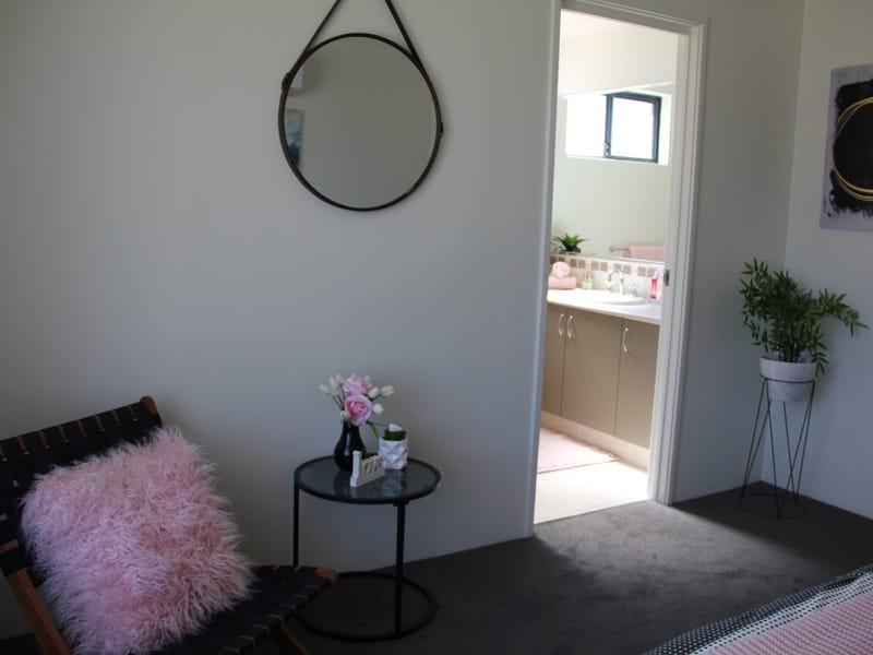 Ready to move in!! New 3