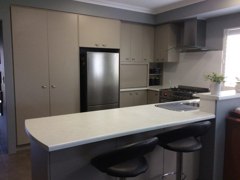 Simply stunning stylish and spacious! 9