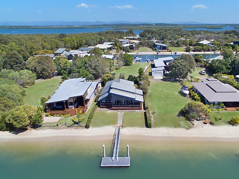 …ABSOLUTE WATER FRONT HOME SOUTH 2
