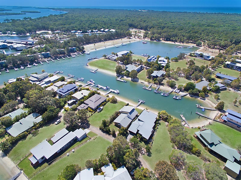 …ABSOLUTE WATER FRONT HOME SOUTH 3