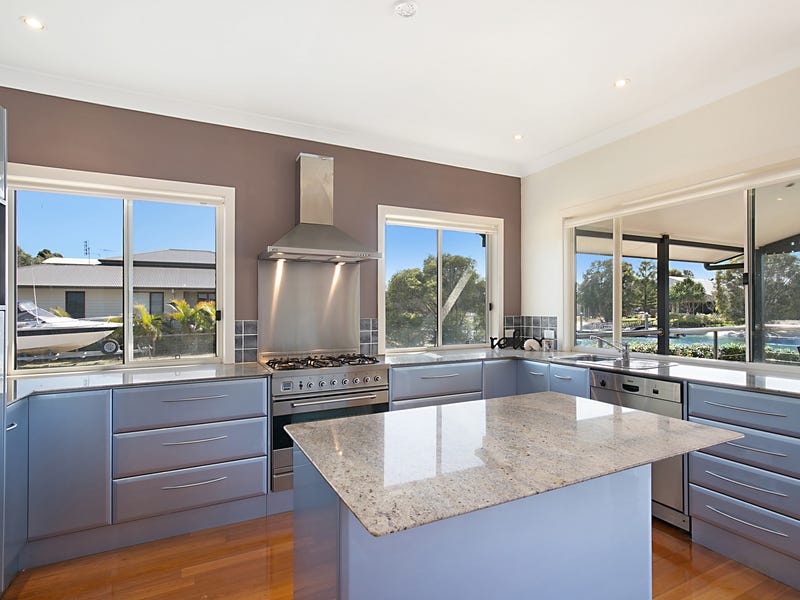 …ABSOLUTE WATER FRONT HOME SOUTH 6