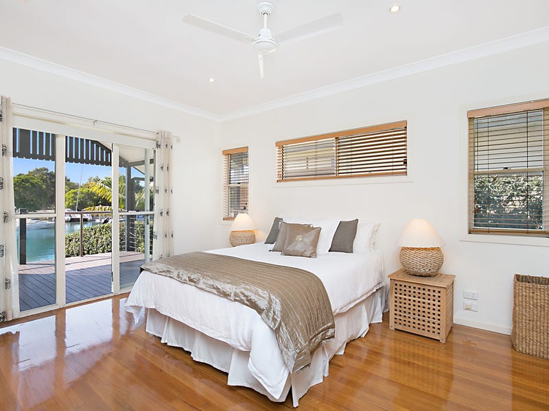 …ABSOLUTE WATER FRONT HOME SOUTH 8