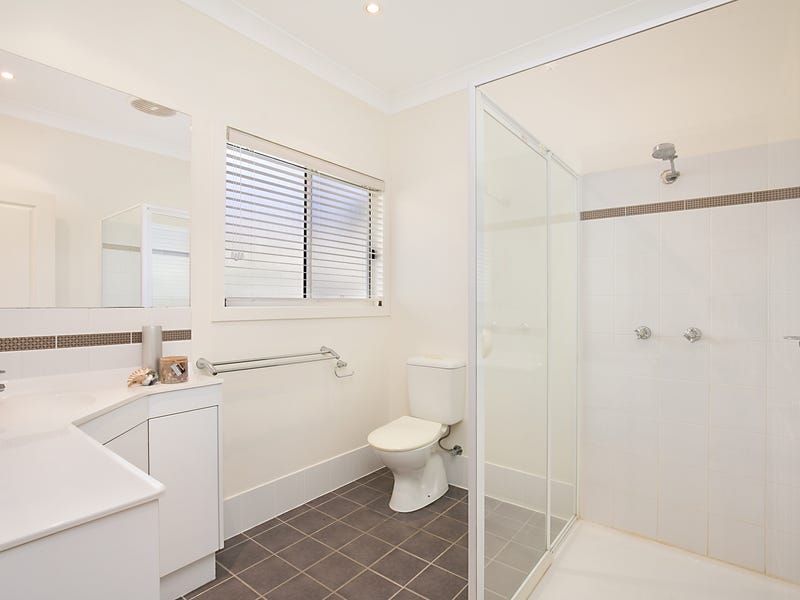 …ABSOLUTE WATER FRONT HOME SOUTH 9