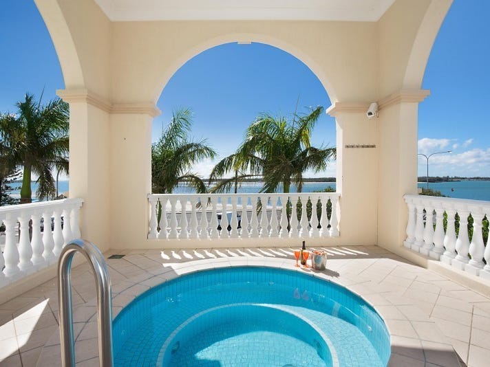 Living the Holiday Dream 9