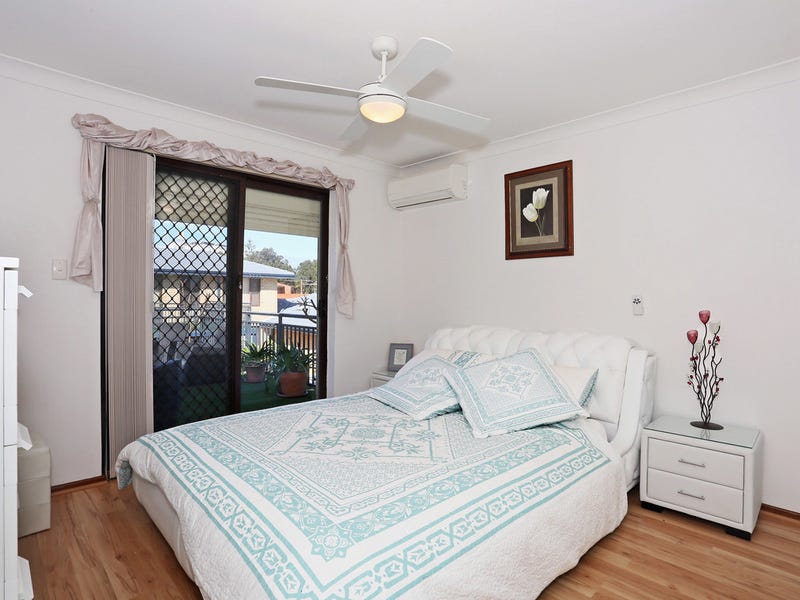 200 mtrs to Beach and 12