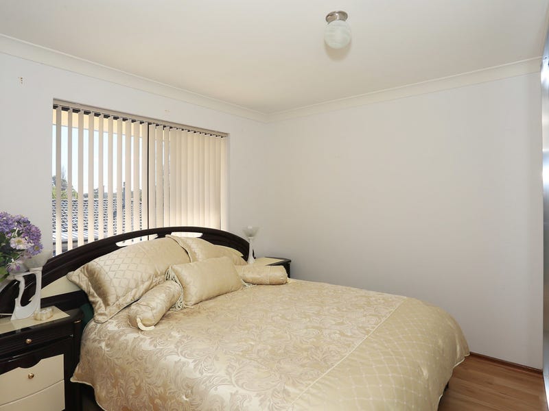 200 mtrs to Beach and 13