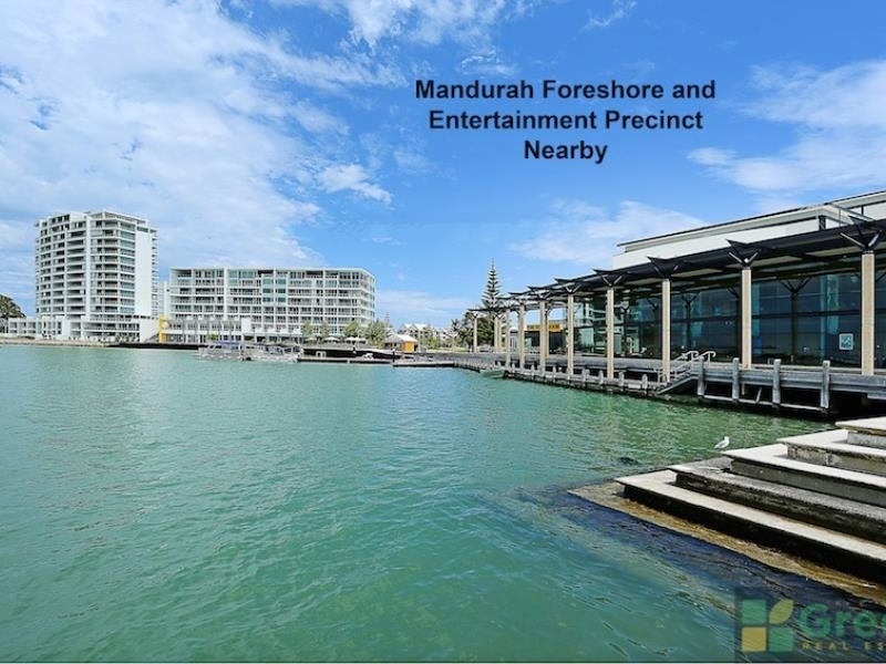 200 mtrs to Beach and 21