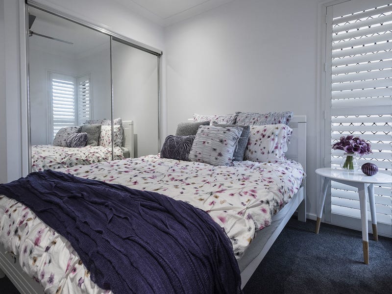 Large family home in quiet 11