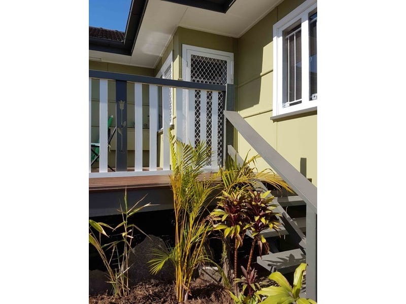 Cute House!  Great Location! 2