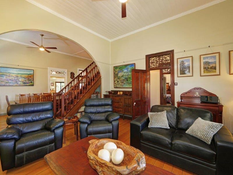 Beautiful Home – Great Location 5