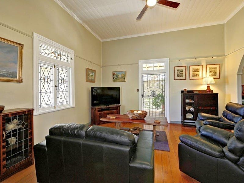 Beautiful Home – Great Location 6