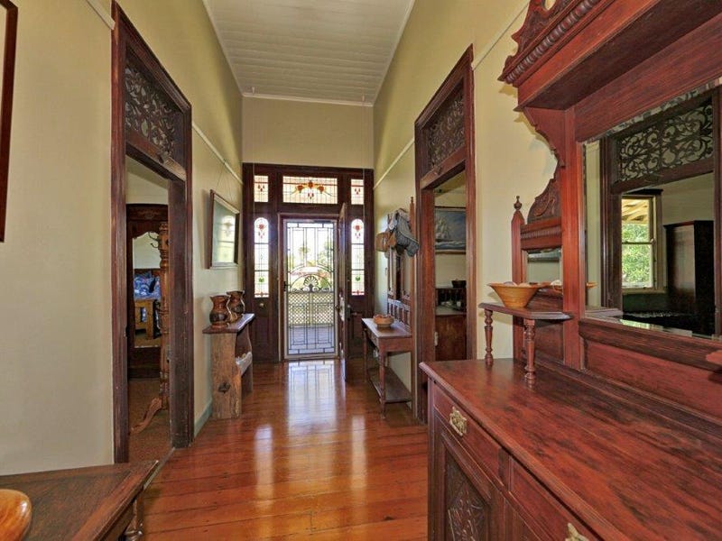 Beautiful Home – Great Location 9