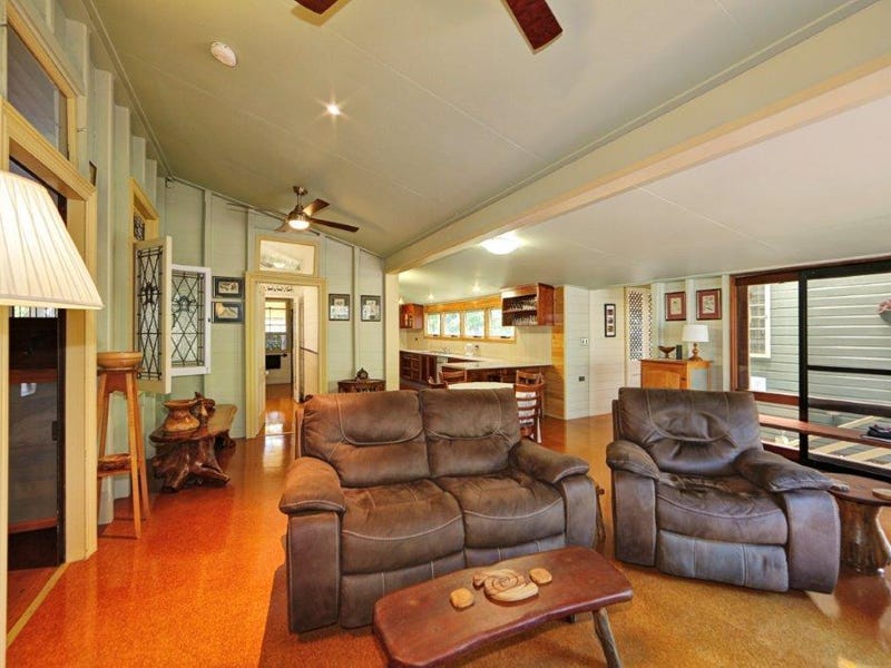Beautiful Home – Great Location 11