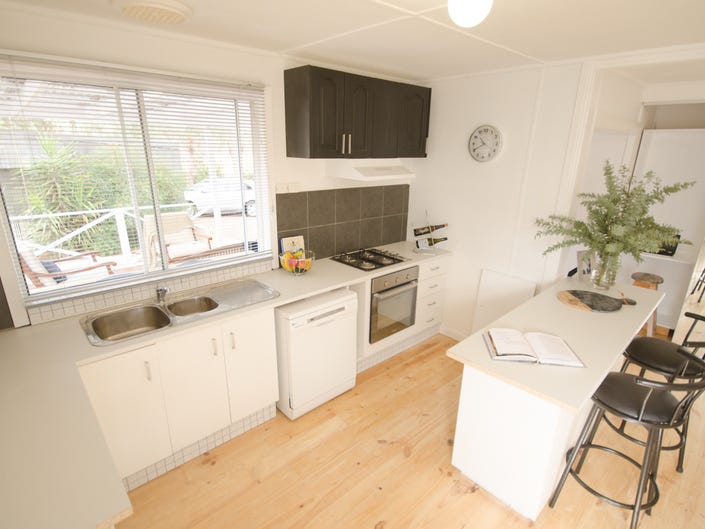 UNDER OFFER 4