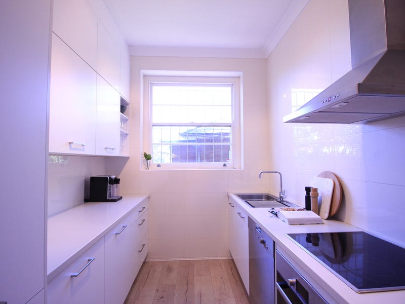 Bright and spacious 2 bedroom 4