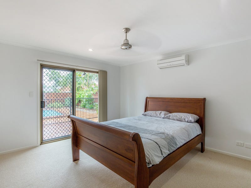 SPACIOUS RENOVATED FAMILY HOME 7