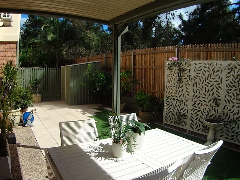 Stunning 3 bedroom townhouse in 10