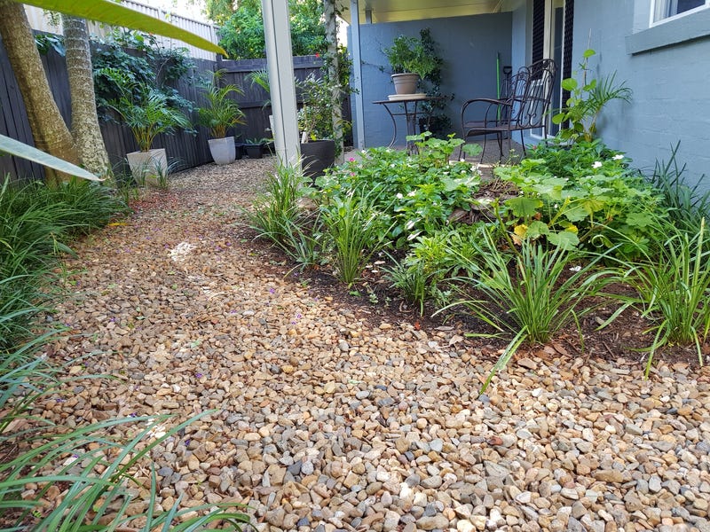 BEAUTIFULLY PRESENTED 3 BEDROOM TOWNHOUSE 7