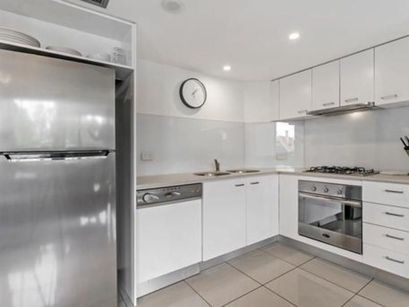 *Under Contract* 1 bed apartment 3