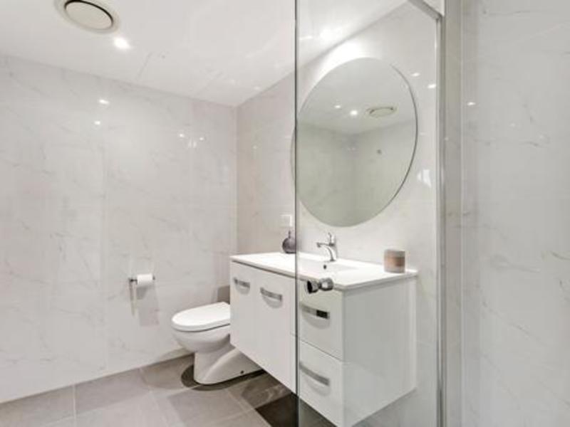 *Under Contract* 1 bed apartment 5