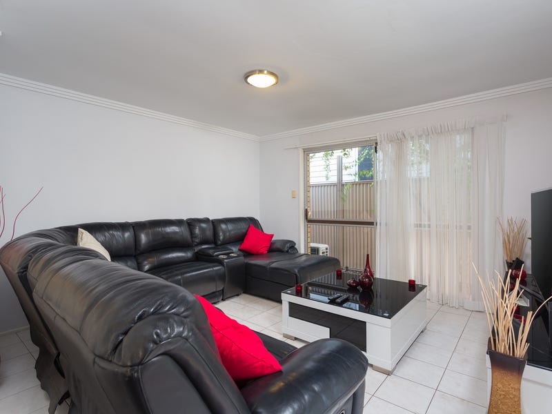2 Bedroom Duplex with Large 2