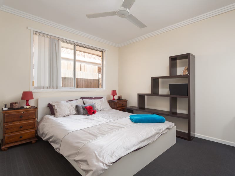 2 Bedroom Duplex with Large 5