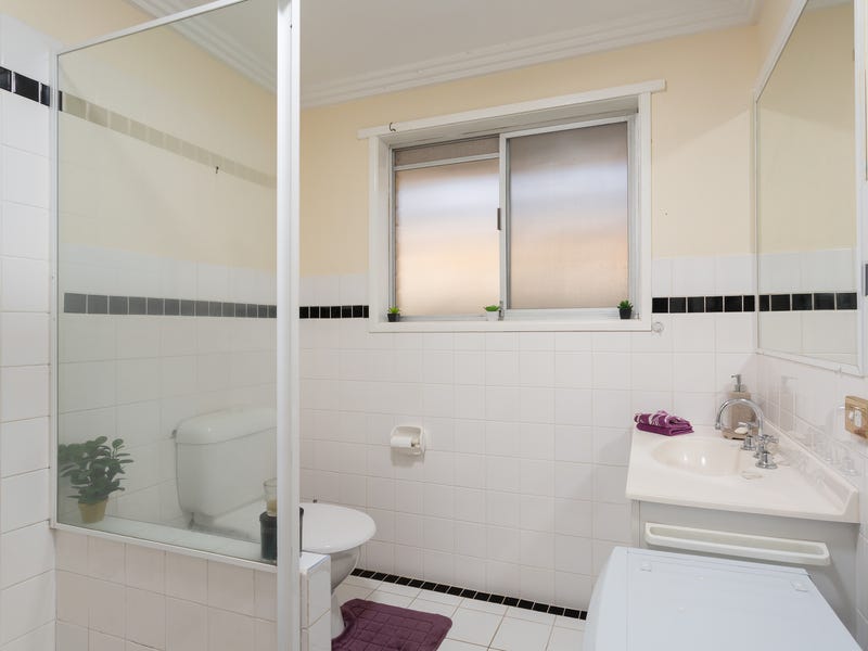 2 Bedroom Duplex with Large 6