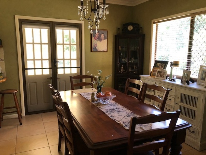 Peace ,tranquility,privacy,beautiful 3 bedroom sandstone 24