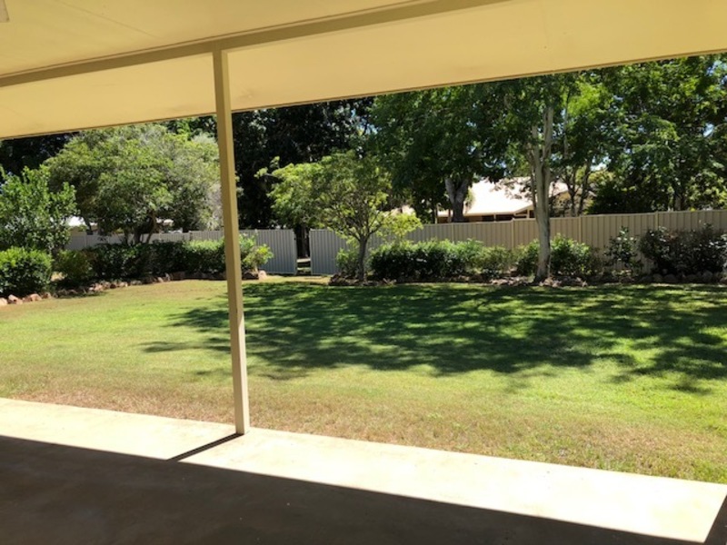 Peace ,tranquility,privacy,beautiful 3 bedroom sandstone 25