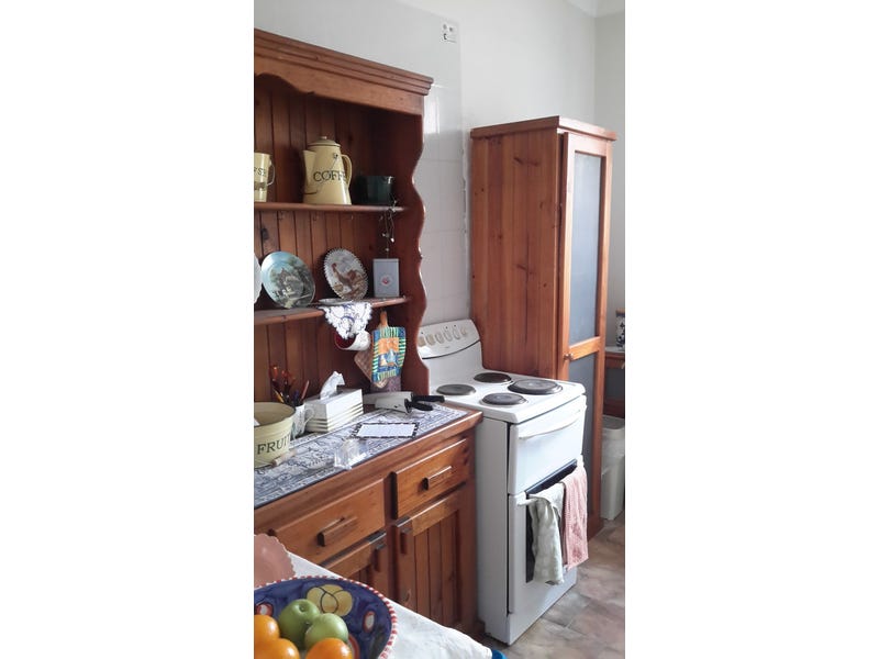 PRICED REDUCED TO SELL 9