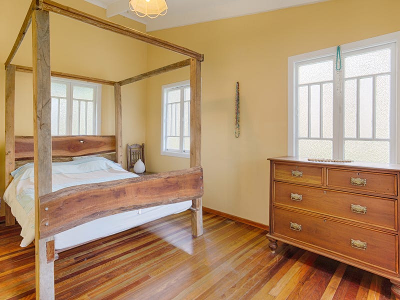 Charming Cottage on Almost Half 4