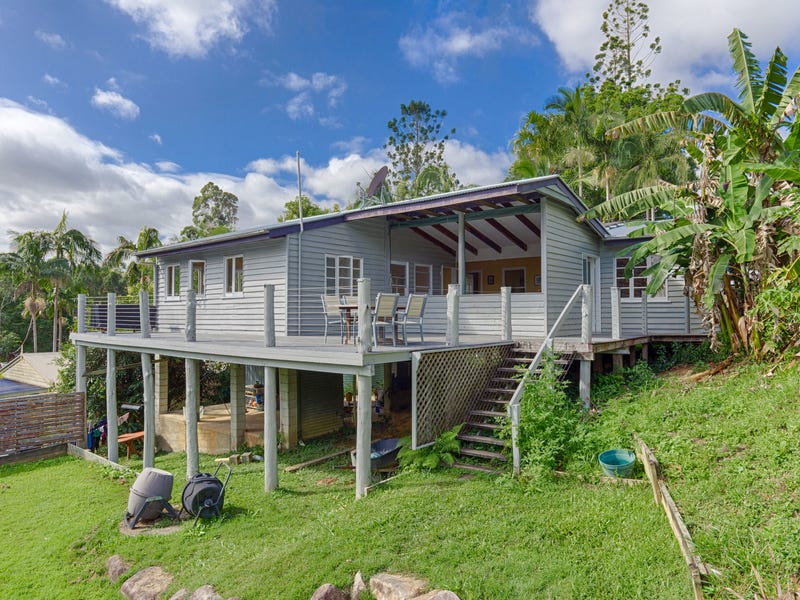 Charming Cottage on Almost Half 14