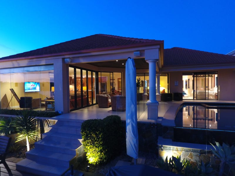 Luxury living on one level 4