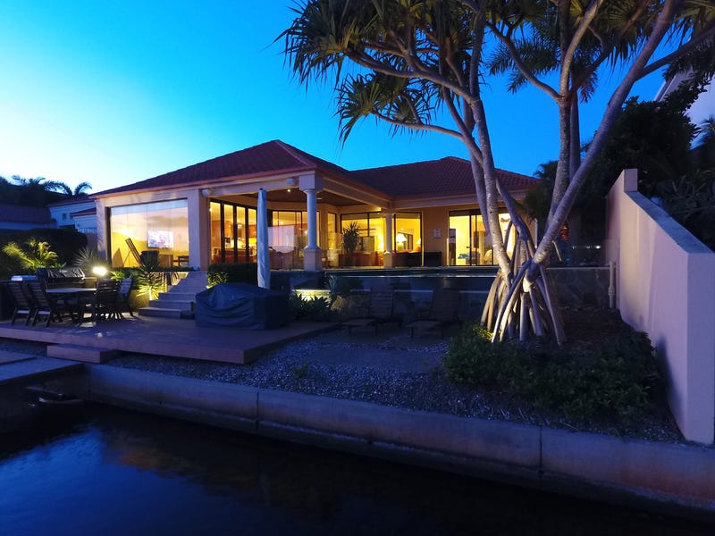 Luxury living on one level 9