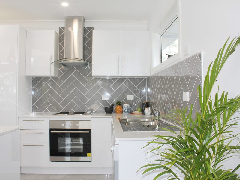 Stylishly presented light- filled home 7