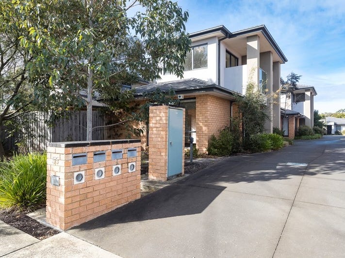 Modern 3 bed townhouse 9