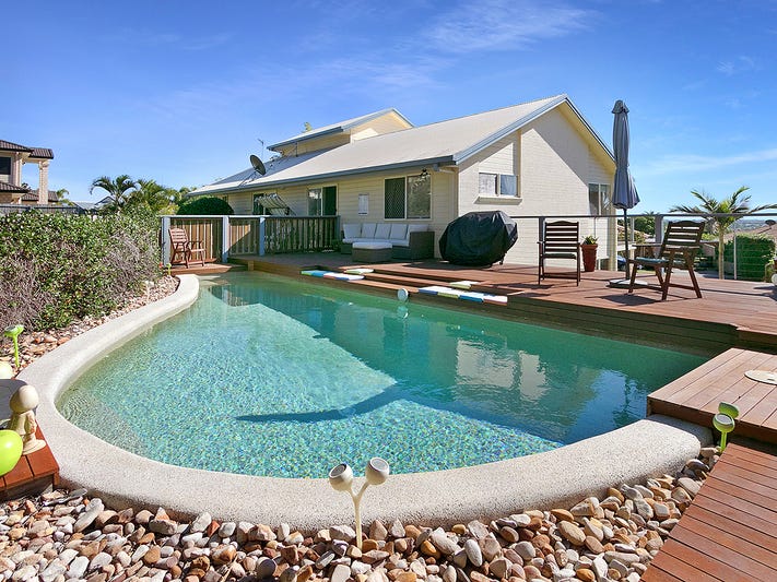 Beautiful 5 Bedroom Family Home 5