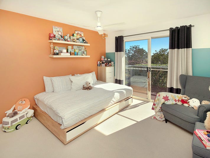 Beautiful 5 Bedroom Family Home 13