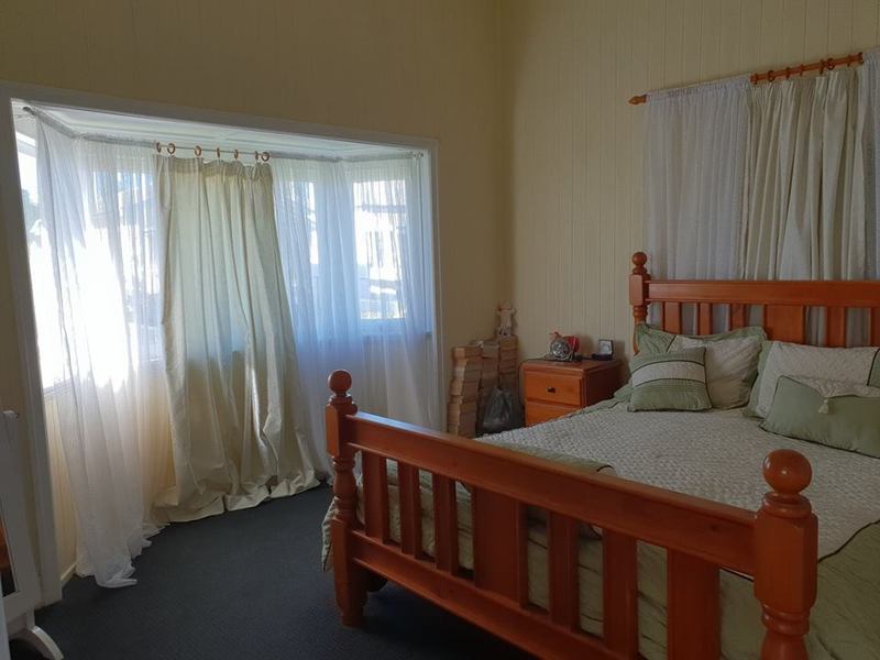 Lovely Fenchurch Colonial House 6