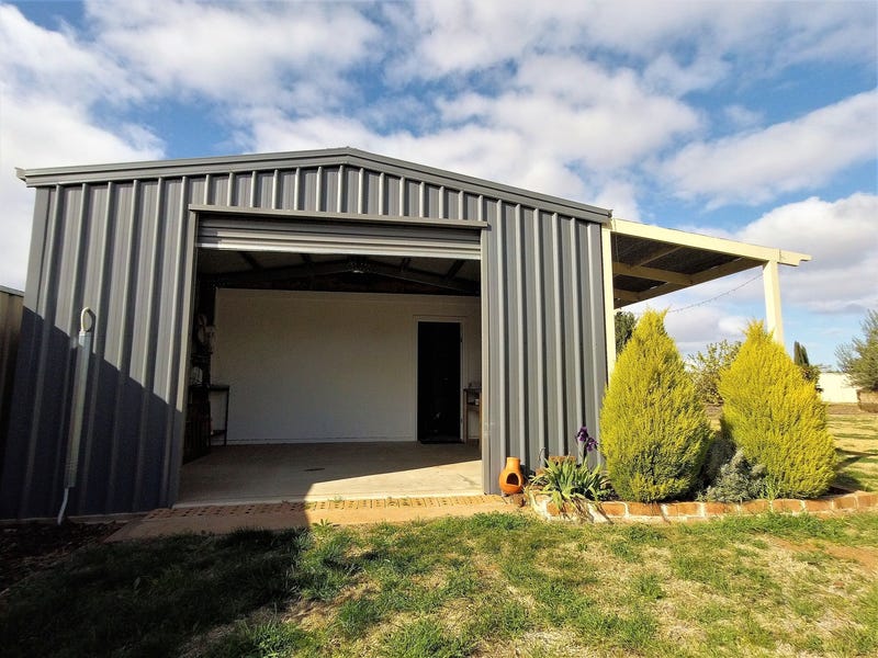 Location and lifestyle 13