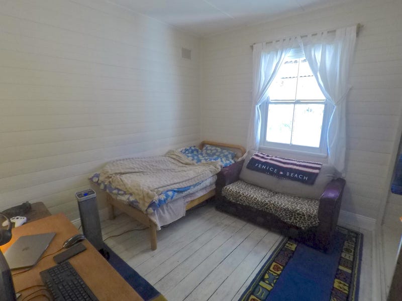 Beautiful Bega Home 6