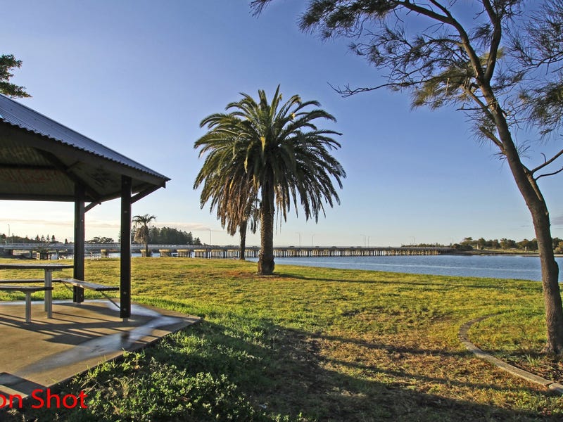 Absolute Waterfront! 23