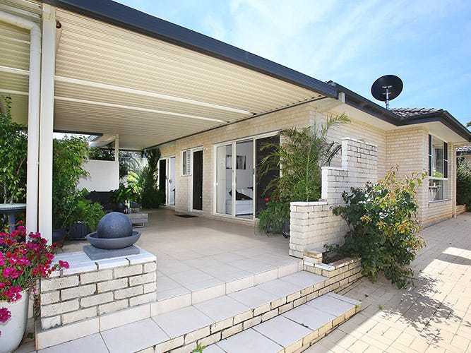 Easy Coastal Living 16