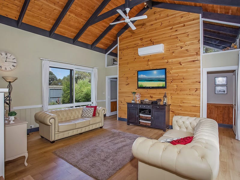Exceptional lifestyle opportunity on 2 4