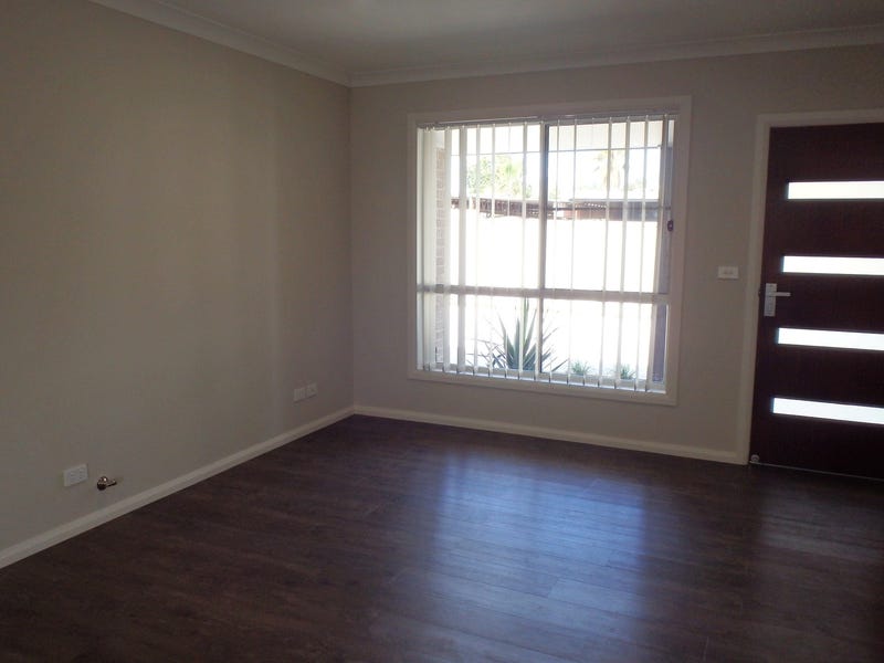 Recently built modern unit offers 8